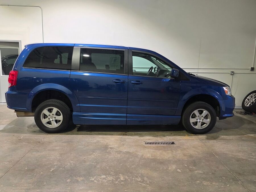 dodge grand caravan 2011 2D4RN3DGXBR776942 image dodge grand caravan 2011 2D4RN3DGXBR776942 image